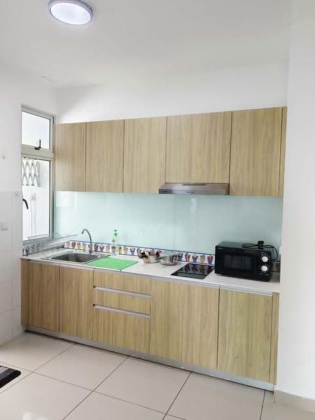 Kediaman Servis untuk Disewa di Meridin Bayvue @ Sierra Perdana - YC Fung - Kitchen - PropertyGuru.com.my