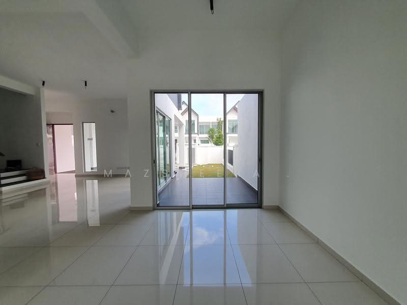 Rumah Teres 2-Tingkat untuk Disewa di Eco Forest (Semenyih) - Mazsheera . - Living Room - PropertyGuru.com.my