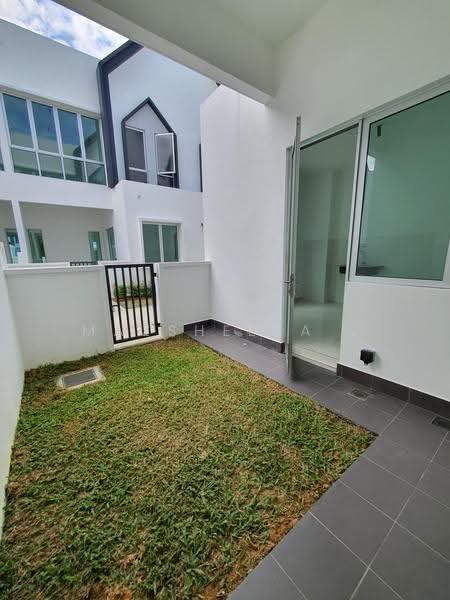 Rumah Teres 2-Tingkat untuk Disewa di Eco Forest (Semenyih) - Mazsheera . - Backyard - PropertyGuru.com.my