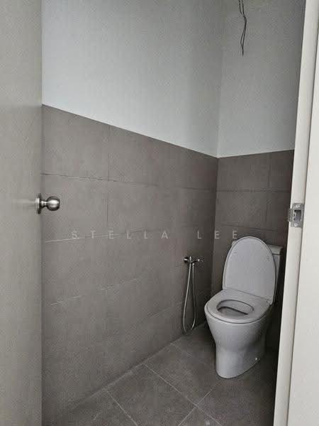 Shop / Office for Rent in Cheras (Selangor) - Stella Lee - Bathroom - PropertyGuru.com.my