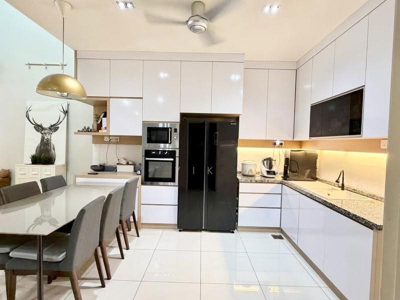 Rumah Teres 2-Tingkat untuk Dijual di Taman Seri Austin (Tebrau) - Yik Tat - PropertyGuru.com.my