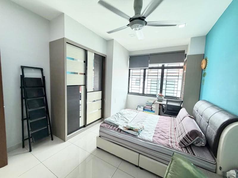 Rumah Teres 2-Tingkat untuk Dijual di Taman Seri Austin (Tebrau) - Yik Tat - PropertyGuru.com.my