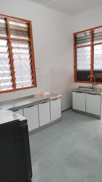 1-storey Terraced House for Rent in Taman Johor Jaya (Johor Bahru) - YC Fung - Kitchen - PropertyGuru.com.my