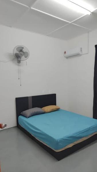 1-storey Terraced House for Rent in Taman Johor Jaya (Johor Bahru) - YC Fung - Bedroom - PropertyGuru.com.my