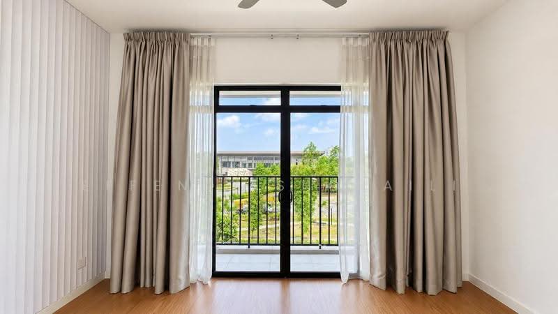 Rumah Teres 3-Tingkat untuk Dijual di Cyberjaya (Selangor) - Effendy Shohaili - Balcony - PropertyGuru.com.my