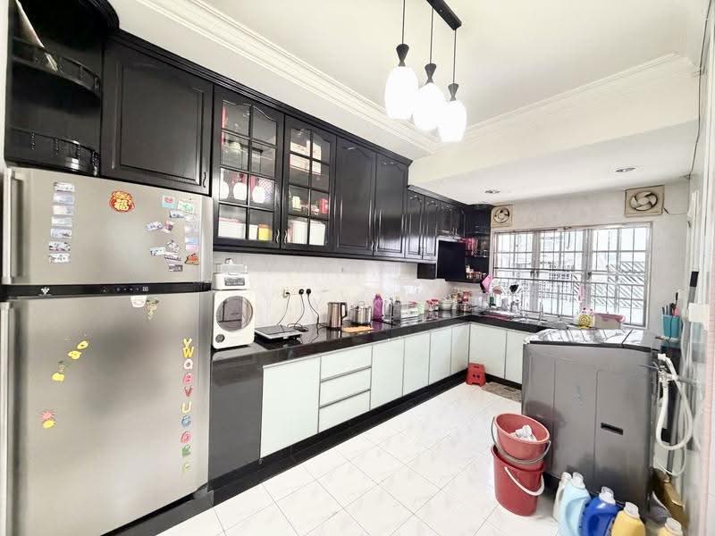 2-storey Terraced House for Sale in Taman Perling (Perling) - Yik Tat - Kitchen - PropertyGuru.com.my