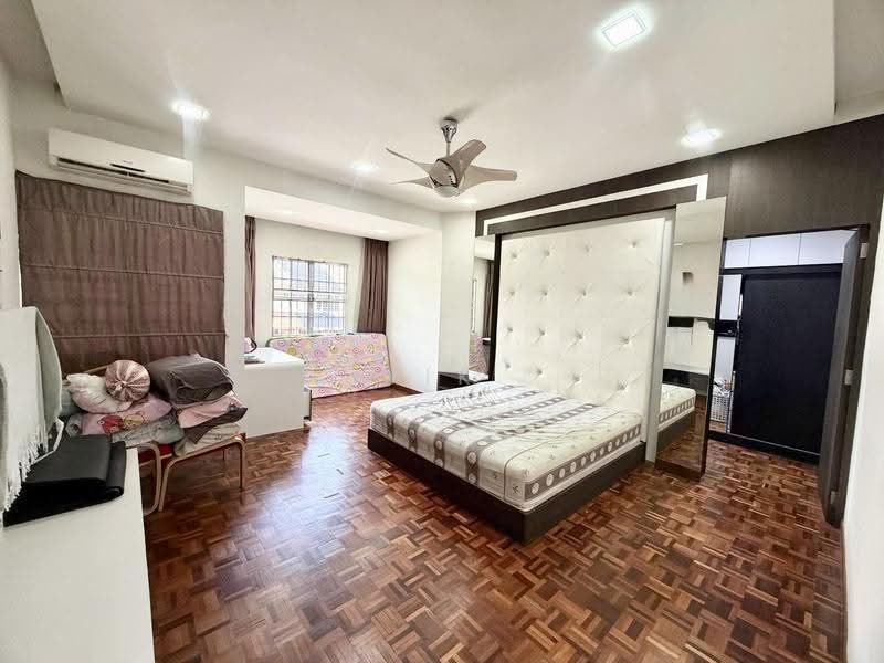 2-storey Terraced House for Sale in Taman Perling (Perling) - Yik Tat - Bedroom - PropertyGuru.com.my