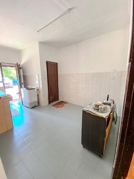 Flat for Sale at Taman Bukit Mewah - Muz Hafiz - Kitchen - PropertyGuru.com.my