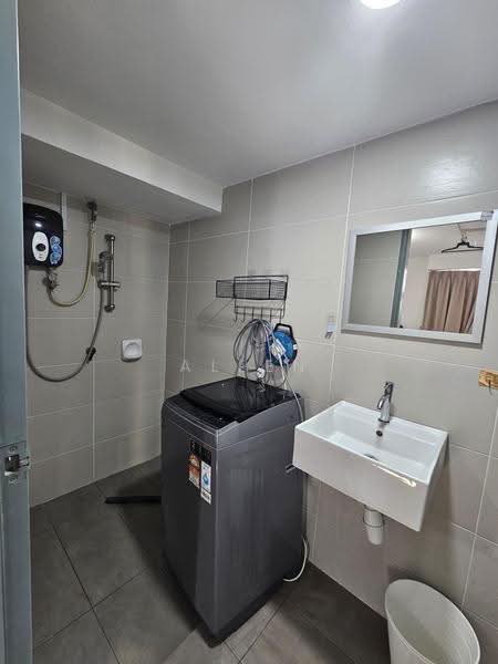 Service Residence for Rent at Pinnacle Kelana Jaya - Allen Tan - Bathroom - PropertyGuru.com.my