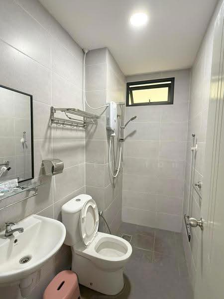 Service Residence for Sale at Gem Suites - Clement Toh - Bathroom - PropertyGuru.com.my