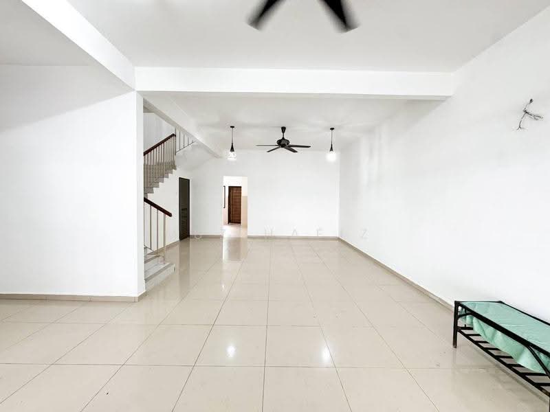 Rumah Teres 2-Tingkat untuk Dijual di Nilai 3 (Nilai) - Muz Hafiz - Living Room - PropertyGuru.com.my