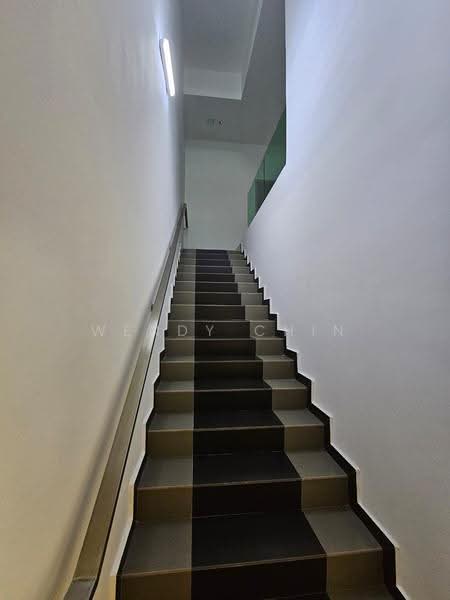 2-storey Terraced House for Sale in Taman Putra Impiana (Puchong) - Wendy Chin - Corridor - PropertyGuru.com.my