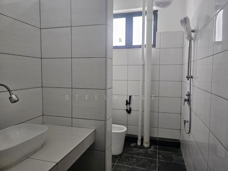 Kilang Terpisah untuk Dijual di Balakong (Selangor) - Stella Lee - Bathroom - PropertyGuru.com.my