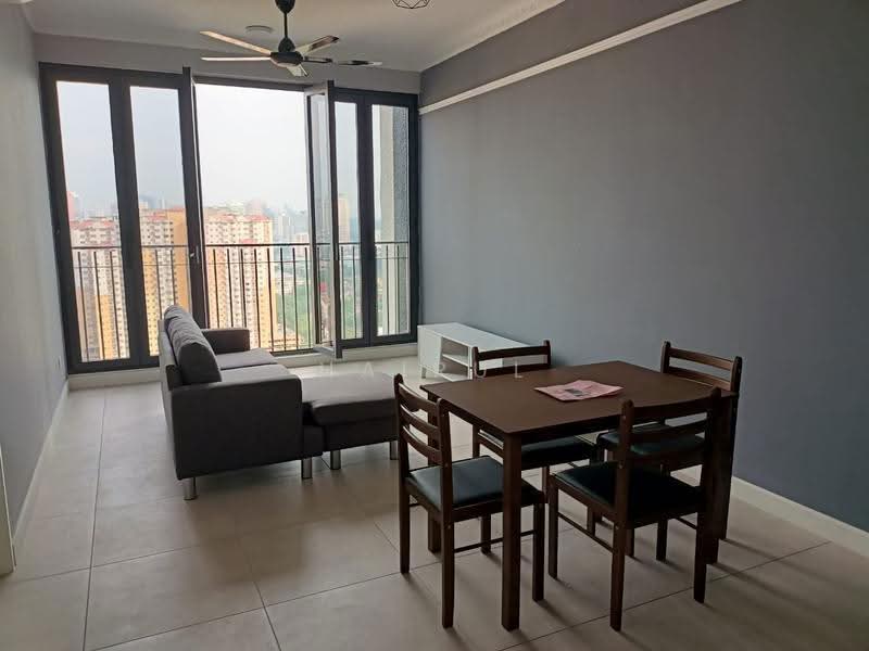 Kediaman Servis untuk Dijual di Sky Meridien - Hairul Ramli - Living Room - PropertyGuru.com.my