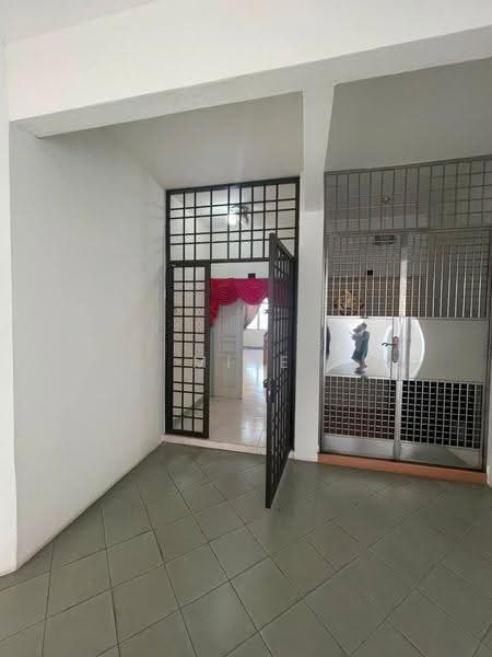 Condominium for Rent at Leader Garden - Mike Kuar - Entrance - PropertyGuru.com.my
