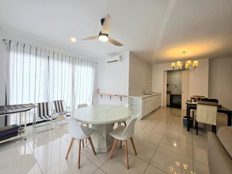 Rumah Teres untuk Disewa di Tamansari (Rawang) - Mandy Cheow - Living Room - PropertyGuru.com.my