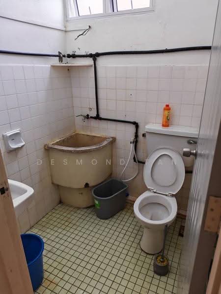 Pangsapuri untuk Dijual di Mutiara Indah Apartment - Desmond Tan - Bathroom - PropertyGuru.com.my