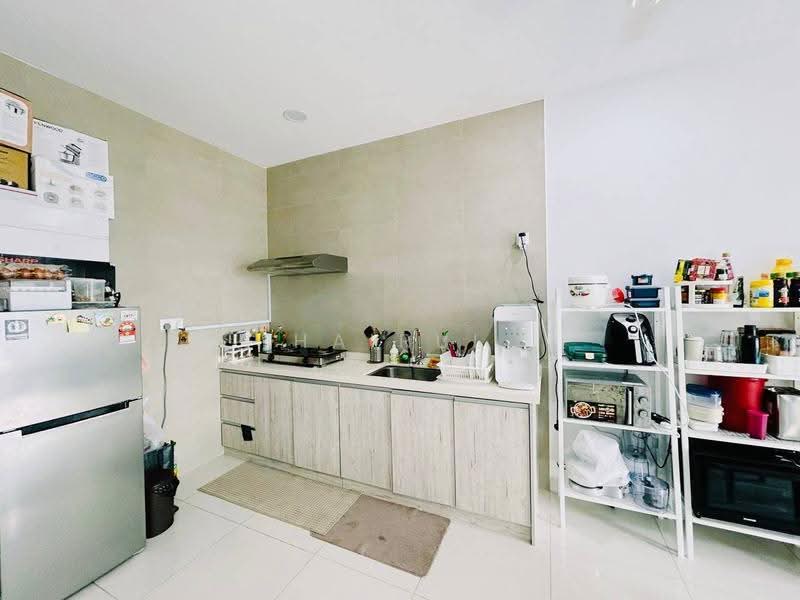 Kediaman Servis untuk Dijual di Rica Residence - Hairul Ramli - Kitchen - PropertyGuru.com.my