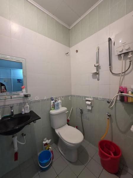 Rumah Teres untuk Dijual di Taman Mutiara Rini (Skudai) - Joanne Lau - Bathroom - PropertyGuru.com.my