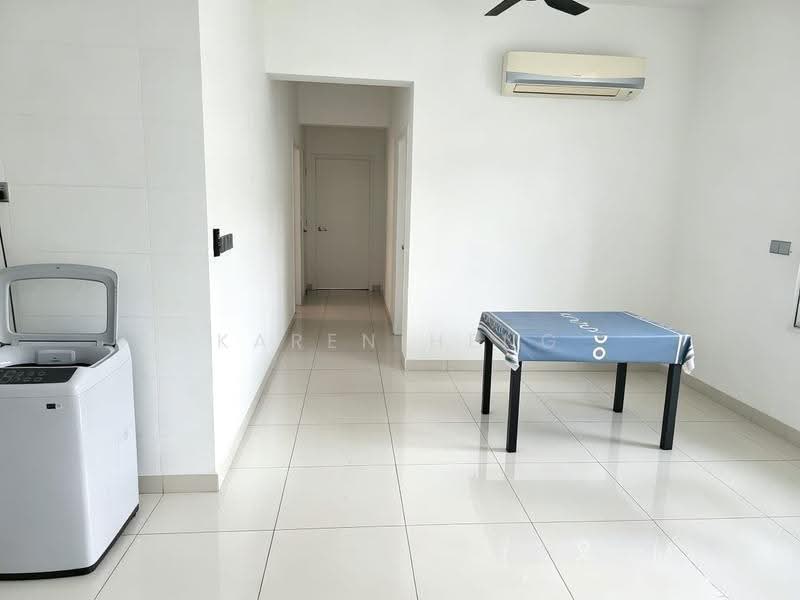 Condominium for Sale at D'Suites Akasia Horizon @ Horizon Hills - Karen Heng - Corridor - PropertyGuru.com.my