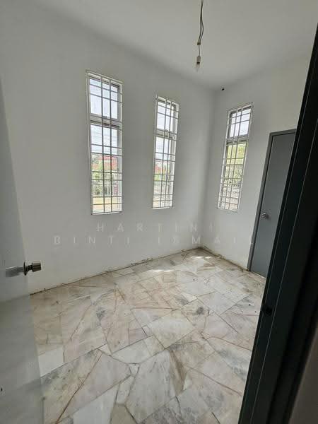 Bungalow House untuk Dijual di Pantai Sepang Putra (Sepang) - Hartini Binti Ismail - Interior - PropertyGuru.com.my