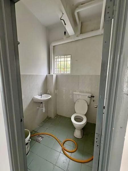 Bungalow House untuk Dijual di Pantai Sepang Putra (Sepang) - Hartini Binti Ismail - Bathroom - PropertyGuru.com.my