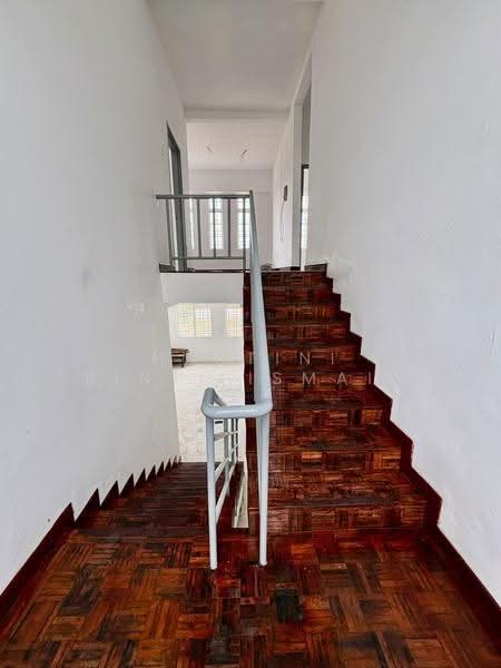 Bungalow House untuk Dijual di Pantai Sepang Putra (Sepang) - Hartini Binti Ismail - Interior - PropertyGuru.com.my