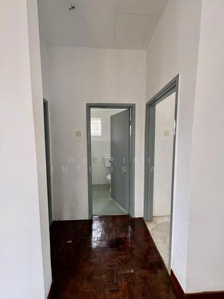 Bungalow House untuk Dijual di Pantai Sepang Putra (Sepang) - Hartini Binti Ismail - Corridor - PropertyGuru.com.my