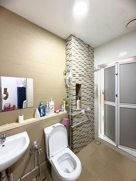 2-storey Terraced House for Sale in Bandar Kinrara Seksyen 8 (Bandar Kinrara) - CK Yee - Bathroom - PropertyGuru.com.my