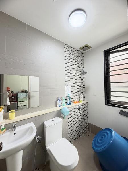 2-storey Terraced House for Sale in Bandar Kinrara Seksyen 8 (Bandar Kinrara) - CK Yee - Bathroom - PropertyGuru.com.my