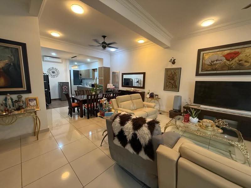 2-storey Terraced House for Sale in Alam Impian (Shah Alam) - Sugumar Arunasalam - Living Room - PropertyGuru.com.my