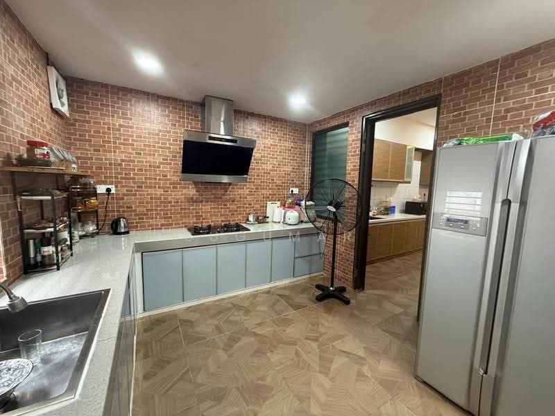 2-storey Terraced House for Sale in Alam Impian (Shah Alam) - Sugumar Arunasalam - Kitchen - PropertyGuru.com.my