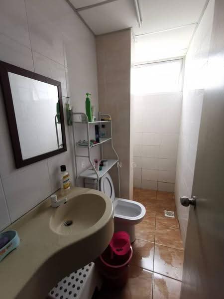 Kondominium untuk Dijual di Platinum Lake PV 15 - Eling Loo - Bathroom - PropertyGuru.com.my