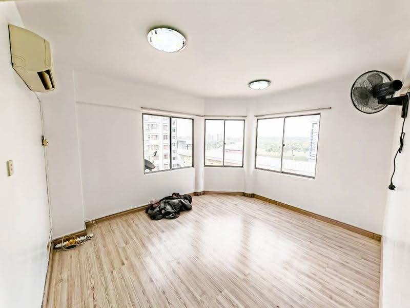 Kondominium untuk Dijual di Kelana D'Putera - Muz Hafiz - Living Room - PropertyGuru.com.my