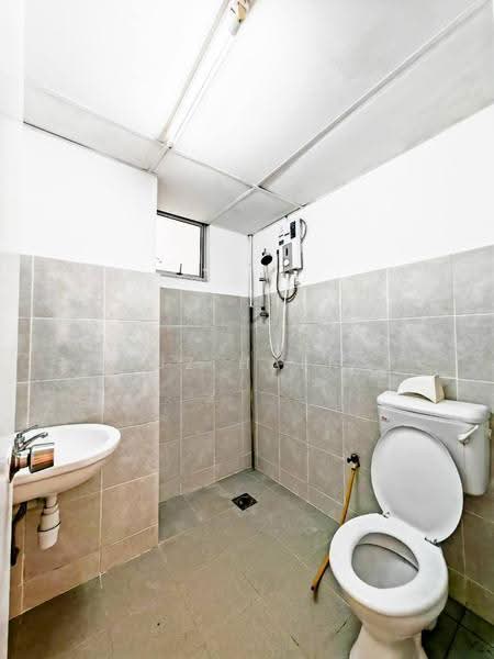 Kondominium untuk Dijual di Kelana D'Putera - Muz Hafiz - Bathroom - PropertyGuru.com.my