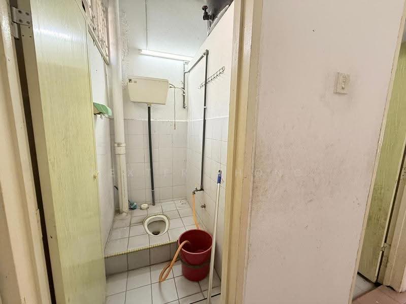 Kedai untuk Disewa di Taman Dedap (Butterworth) - Dexter Chong - Bathroom - PropertyGuru.com.my