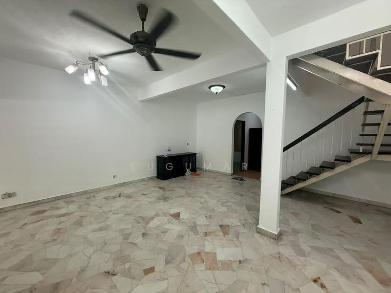 Rumah Teres 2-Tingkat untuk Dijual di Taman Megah (Cheras) - Sugumar Arunasalam - Living Room - PropertyGuru.com.my