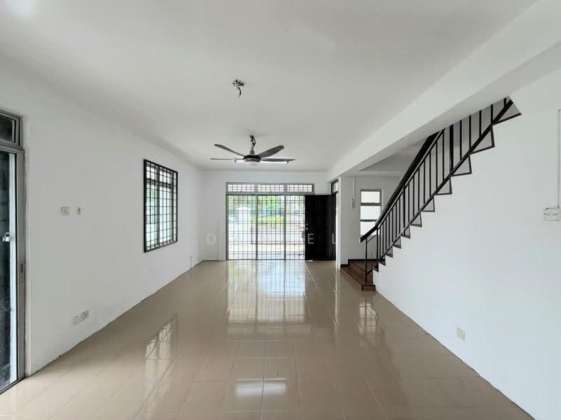 Rumah Teres 2-Tingkat untuk Dijual di Taman Sri Pulai Perdana (Skudai) - Daniel Yong - Living Room - PropertyGuru.com.my