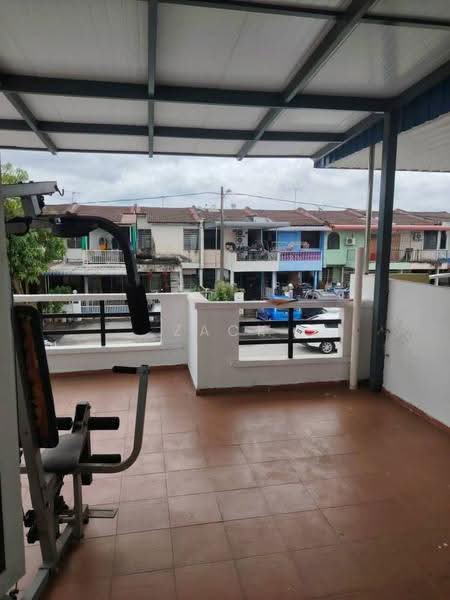 Rumah Teres 2-Tingkat untuk Dijual di Butterworth (Penang) - Zack Lee - Balcony - PropertyGuru.com.my