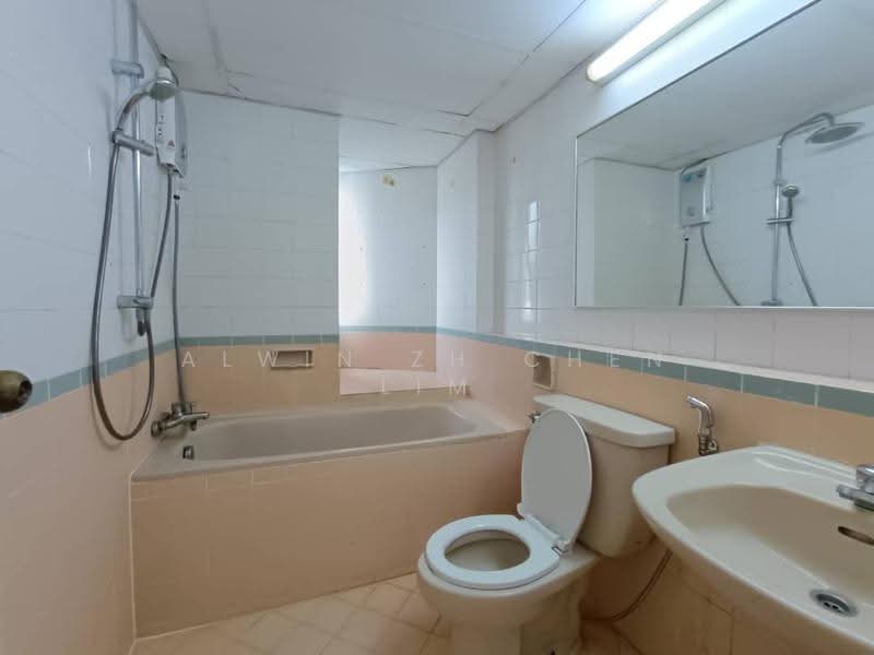 Condominium for Rent at Scotland Park - Alwin Zh Chen Lim - Bathroom - PropertyGuru.com.my