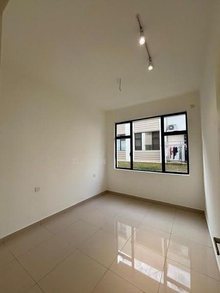 Rumah Teres 2-Tingkat untuk Dijual di Taman Damansara Aliff (Tampoi) - Daniel Yong - Interior - PropertyGuru.com.my