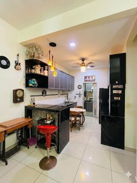 Rumah Teres 2-Tingkat untuk Dijual di Kepala Batas (Penang) - Azura Ghani - Kitchen - PropertyGuru.com.my