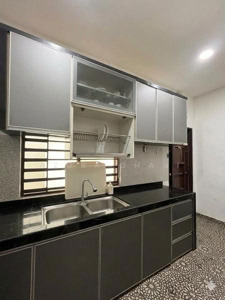 Rumah Teres 2-Tingkat untuk Dijual di Kepala Batas (Penang) - Azura Ghani - Kitchen - PropertyGuru.com.my
