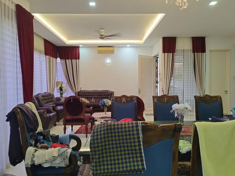 2-storey Terraced House for Sale in Alam Impian (Shah Alam) - Rina Dasuki - Living Room - PropertyGuru.com.my