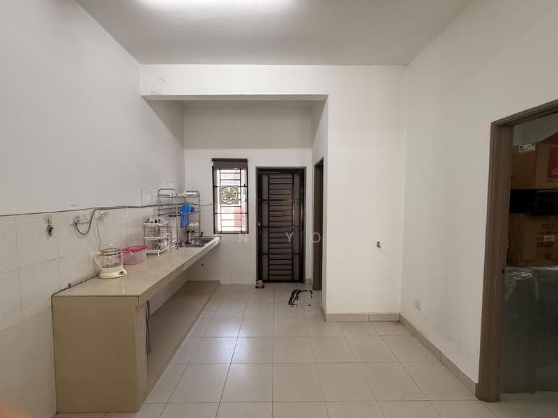 Terraced House for Sale in Aman Putri (Sungai Buloh) - Sean Yong - Kitchen - PropertyGuru.com.my