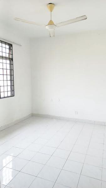 Pangsapuri untuk Dijual di Pangsapuri Kelana Impian - Max Low - Interior - PropertyGuru.com.my