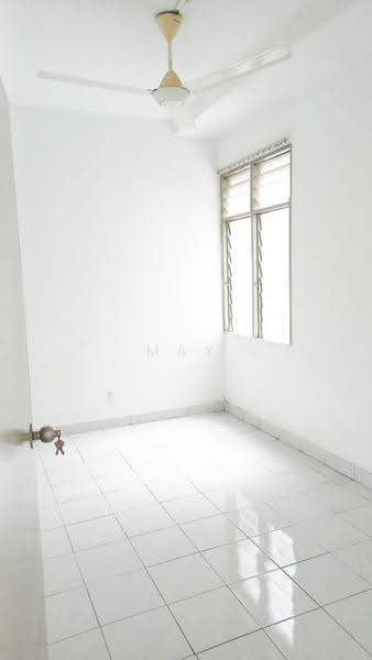 Pangsapuri untuk Dijual di Pangsapuri Kelana Impian - Max Low - Interior - PropertyGuru.com.my