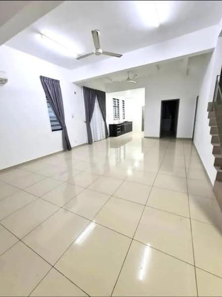 Cluster House for Sale in Taman Mutiara Mas (Skudai) - Shirley Yap - Living Room - PropertyGuru.com.my