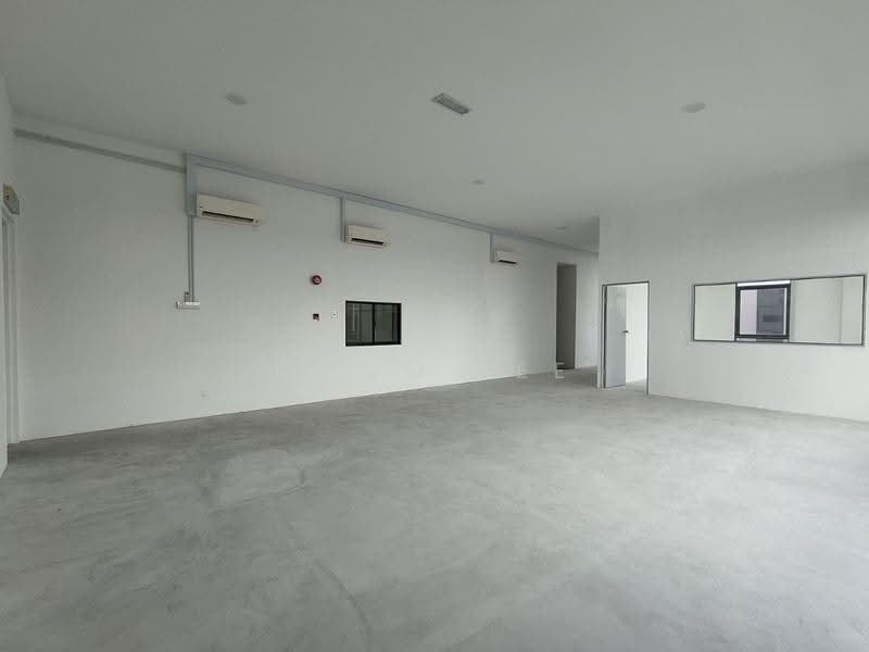 Semi-D Factory for Rent in Eco Business Park 2 Senai (Senai) - Coco Lee - Interior - PropertyGuru.com.my