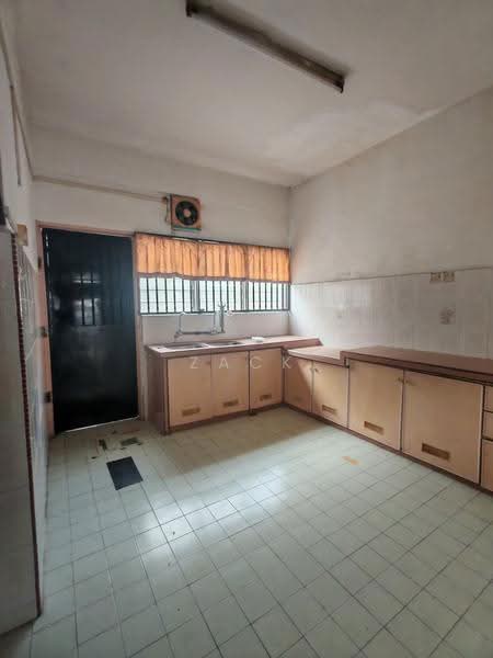 Rumah Teres 2-Tingkat untuk Dijual di Butterworth (Penang) - Zack Lee - Kitchen - PropertyGuru.com.my
